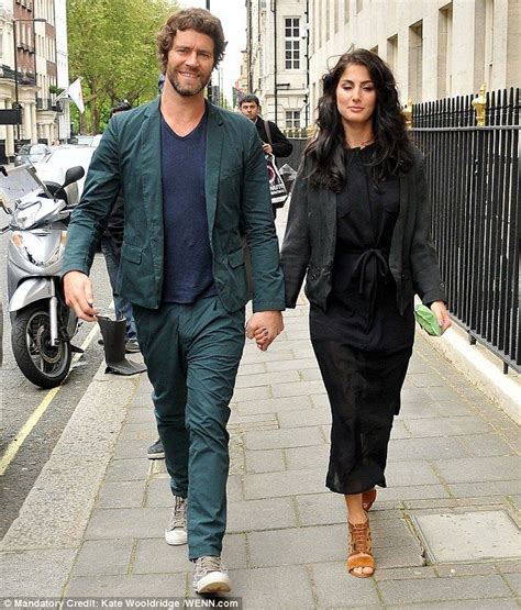 howard donald wife